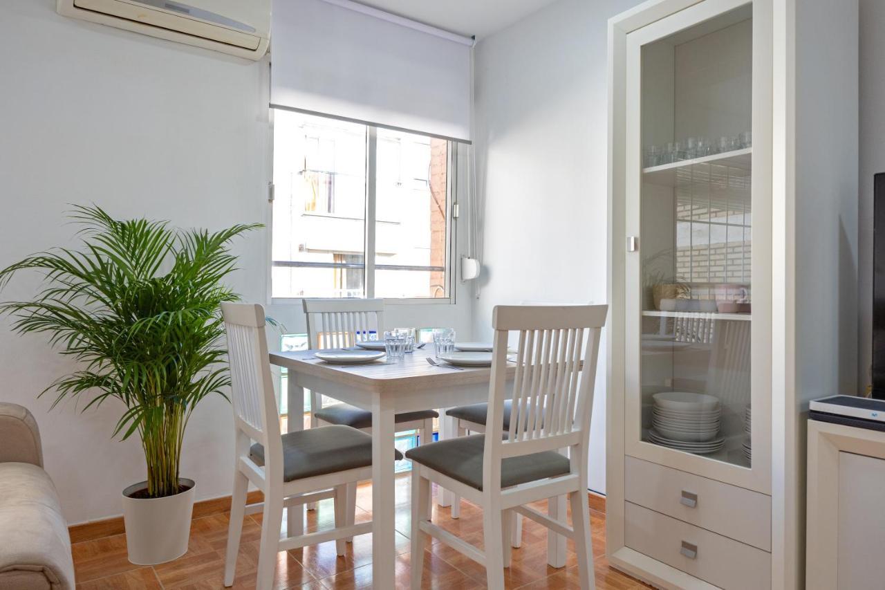 Charming 2 Bedroom Apartment At Triana Center By Oui Севілья Екстер'єр фото