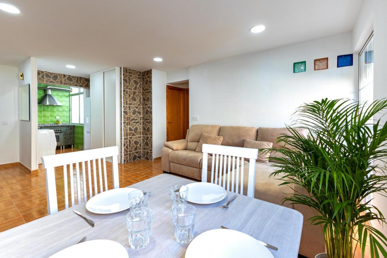 Charming 2 Bedroom Apartment At Triana Center By Oui Севілья Екстер'єр фото
