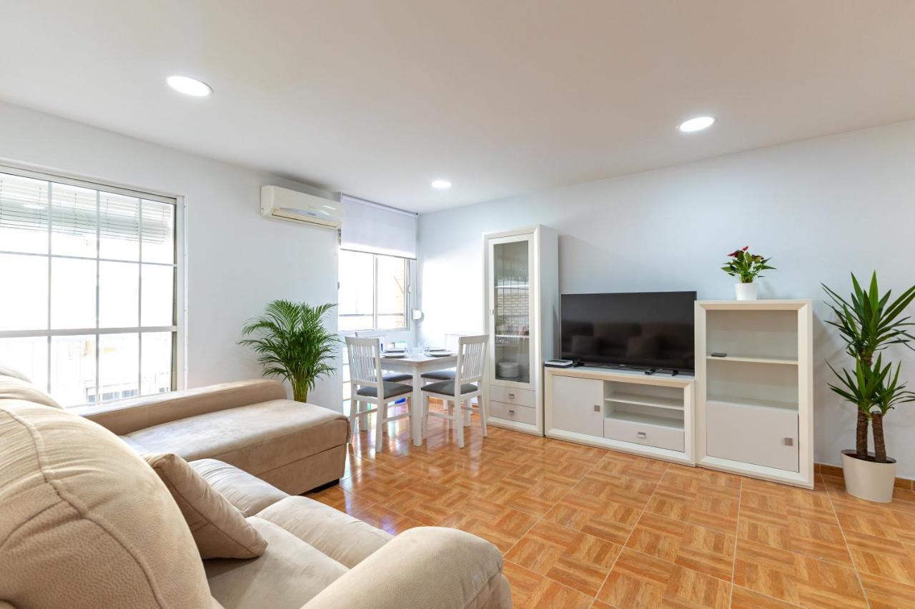 Charming 2 Bedroom Apartment At Triana Center By Oui Севілья Екстер'єр фото