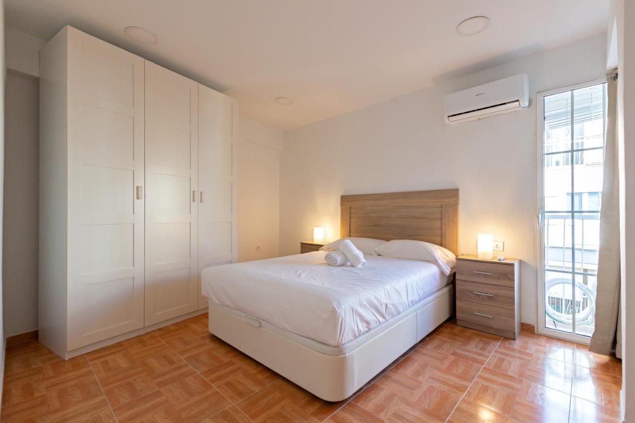 Charming 2 Bedroom Apartment At Triana Center By Oui Севілья Екстер'єр фото