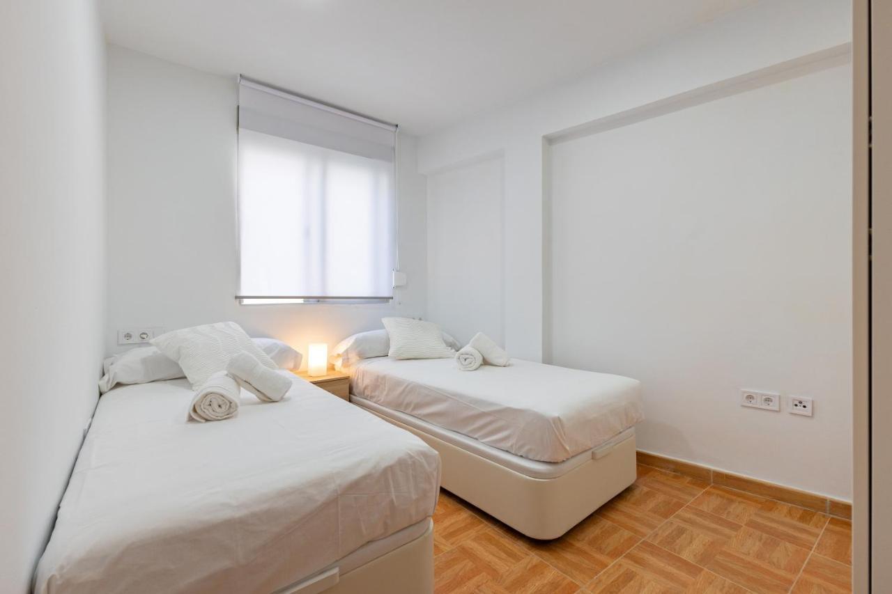 Charming 2 Bedroom Apartment At Triana Center By Oui Севілья Екстер'єр фото